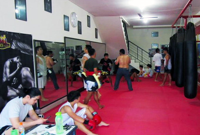 golden camp muay thai gym interior